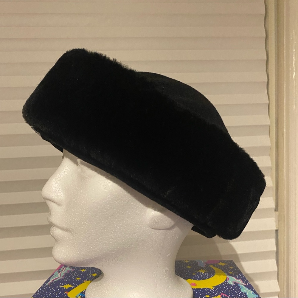 Parkhurst Faux Fur Trim Pillbox Hat in Black